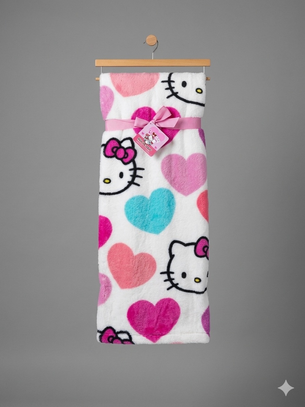 Hello Kitty & Friends Lots Of Hearts Faux Fur Plush Throw NWTS